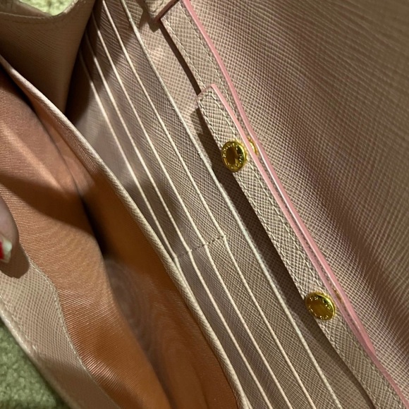 Prada Saffiano Wallet On Chain - Picture 10 of 13